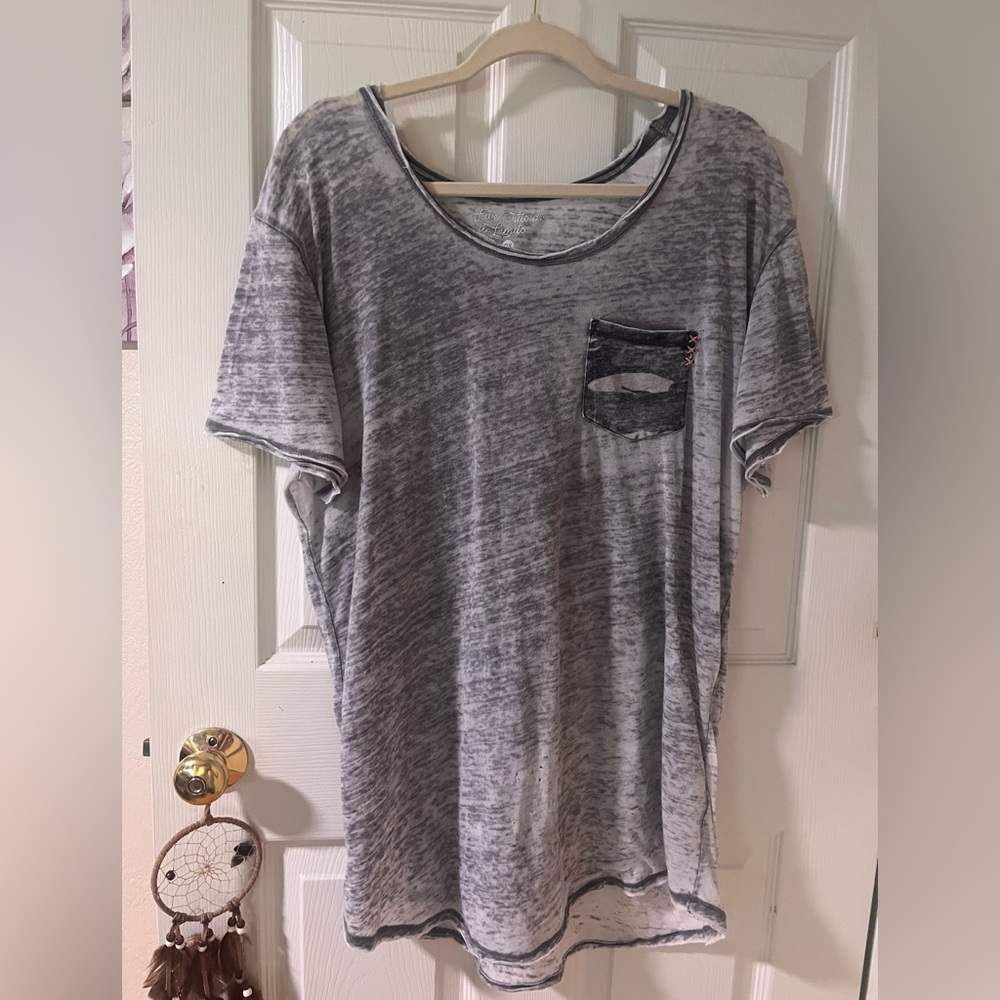 Gray/Blue Short Sleeve T-Shirt with Pocket